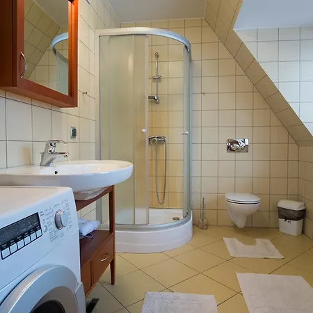 Pod Borem Apartzakop *